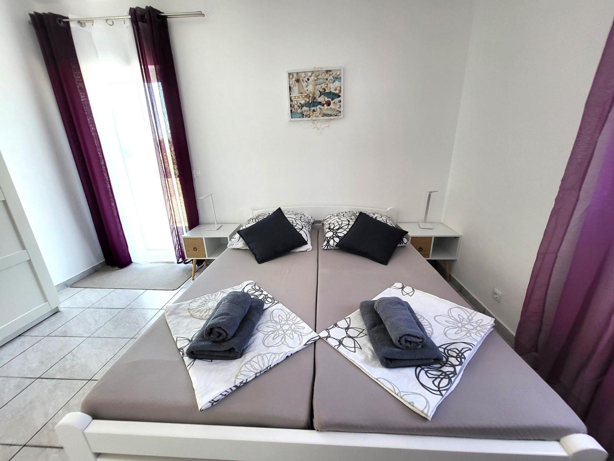 Apartments Pitve Елса Экстерьер фото